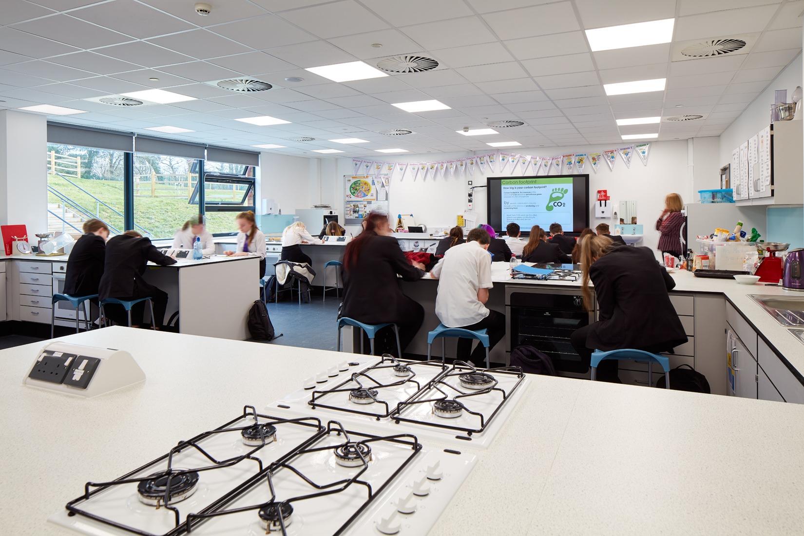 092 Technology Room with Kitchen and Pupils